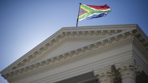 آفریقای جنوبی عضو دیوان کیفری بین الملی باقی می ماند
